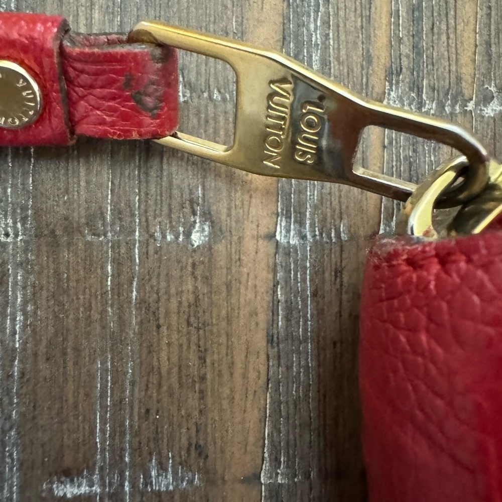 LOUIS VUITTON Red zippy Wallet - Picture 3 of 16